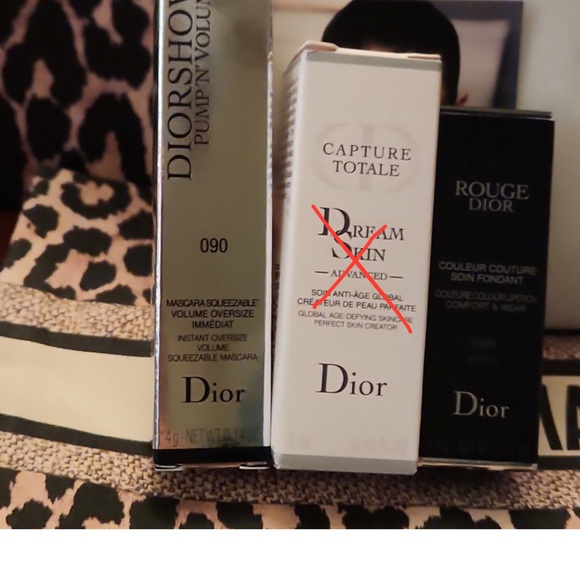 NEW Christian Dior Makeup Bag & Samples - Picture 4 of 4